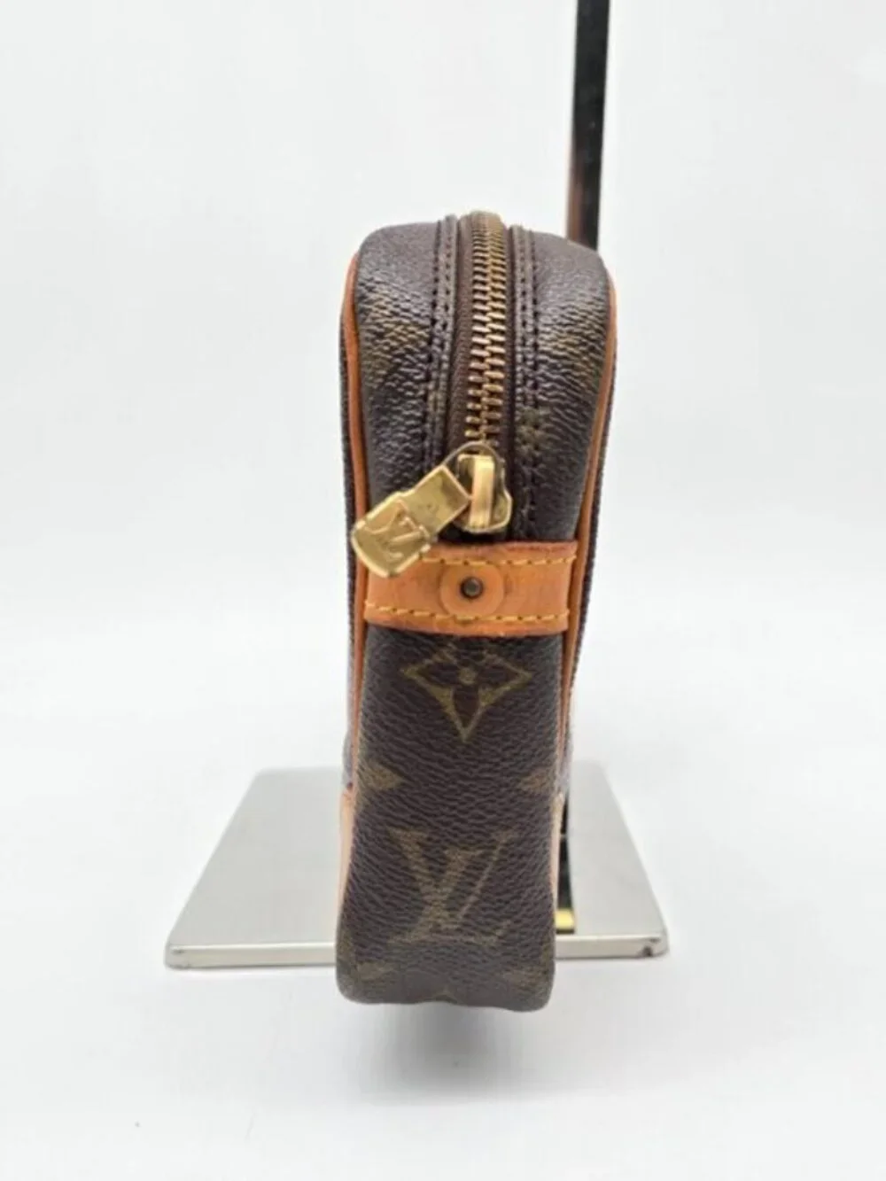 Louis Vuitton classic louis